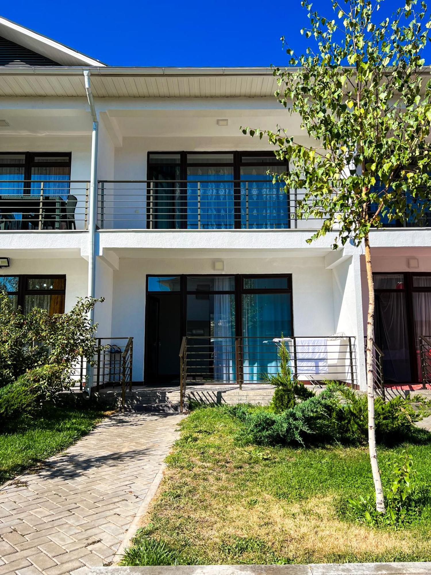Таунхаус В Baytur Resort Bosteri Buitenkant foto
